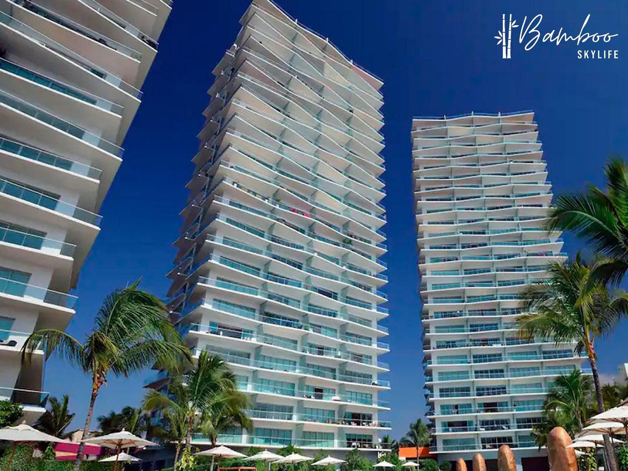 Icon Vallarta Beach Front By Bamboo Skylife ปูแอร์โตบาญาร์ตา ภายนอก รูปภาพ