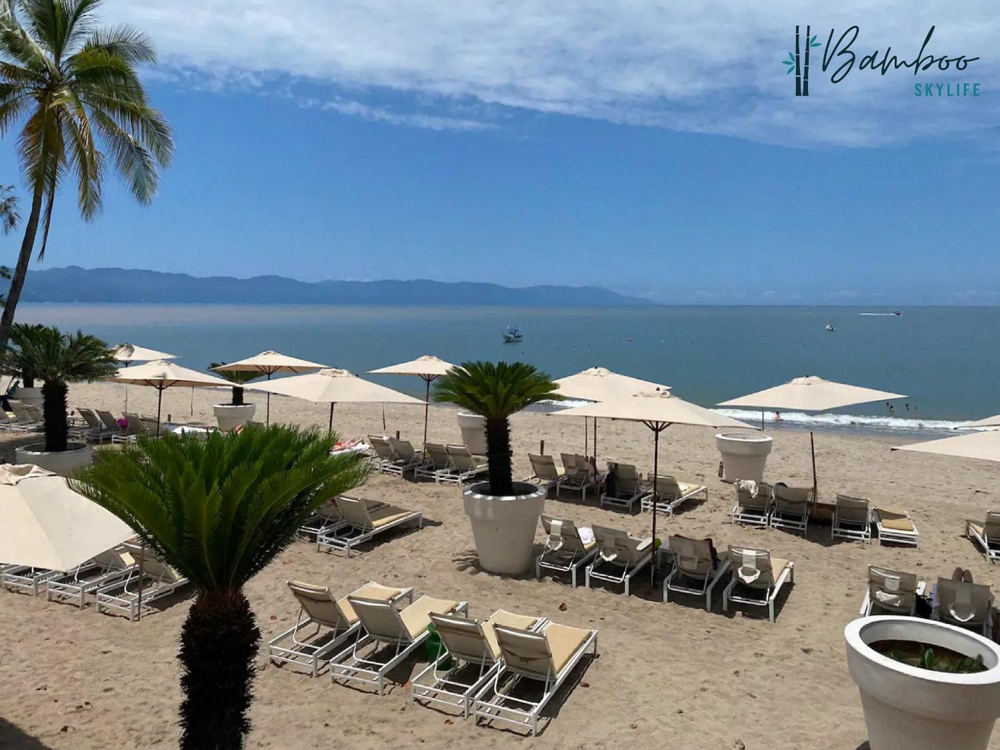 Icon Vallarta Beach Front By Bamboo Skylife ปูแอร์โตบาญาร์ตา ภายนอก รูปภาพ
