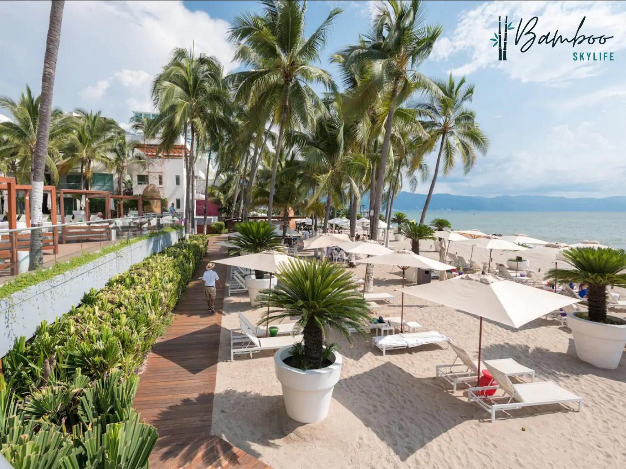 Icon Vallarta Beach Front By Bamboo Skylife ปูแอร์โตบาญาร์ตา ภายนอก รูปภาพ